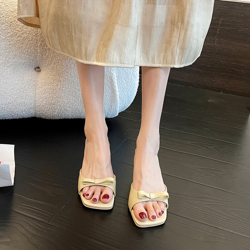 Flip-flops Female Square Heel Summer New French Bow Low Heel Thick with Fashion Outside To Wear Slippers Female Summer Slides