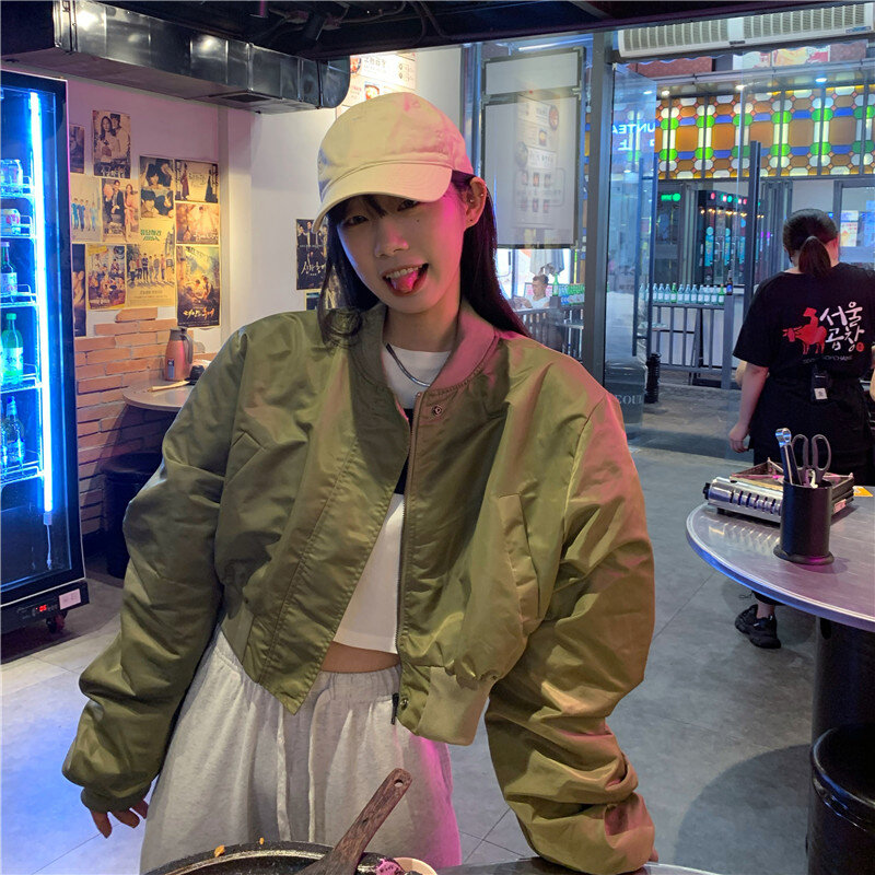 Klassische frauen Bomber Jacke Herbst 2022 Koreanische Mode Feste Armee Grün Kurze Zipper Taschen Mantel Casual Weibliche Top Jacke