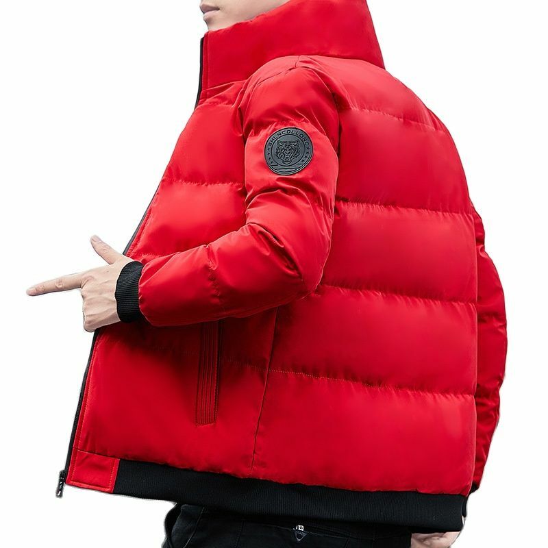 冬のミドル丈と若い人が厚くて暖かい特大のスタンドカラー男性用コットンパッド入りジャケット