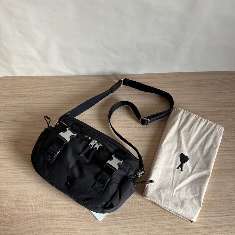 Francuska moda styl designerski damska torba kurierska słynny luksusowy projektant wzór serca Unisex wodoodporna nylonowa torba na ramię