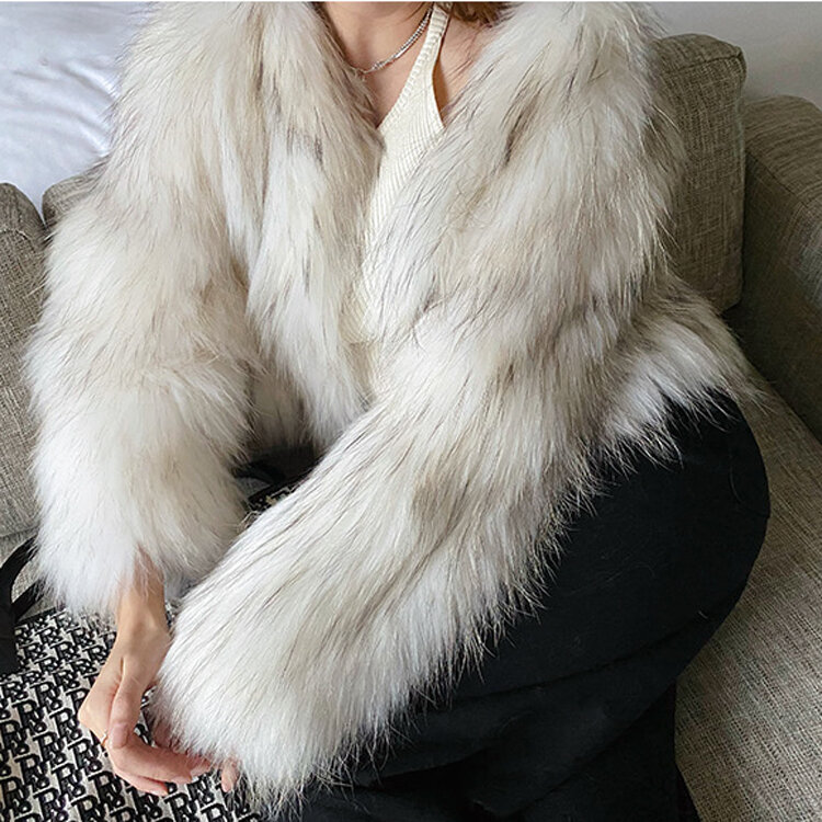 2023  Winter New Women Faux Fur Coat Long Sleeves Short Cut Street Fashion Lady Warm Fur Coat Cardigan Design