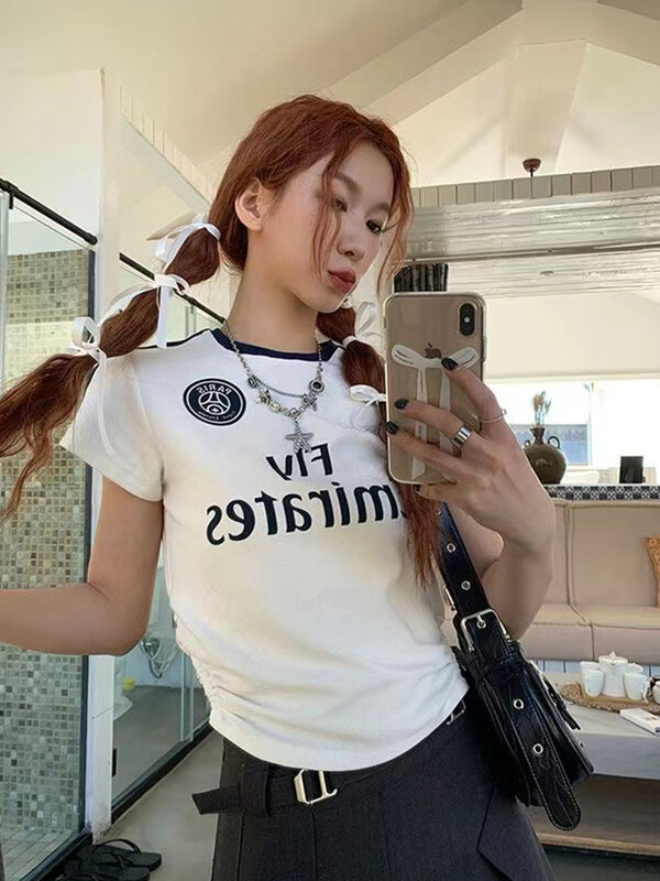 W stylu Vintage Harajuku nadrukowane litery Crop shirts damskie koreańskie modne koszulki z krótkim rękawem z bocznym rękawem Tee Y2K ubrania w stylu streetwear dziewczynek