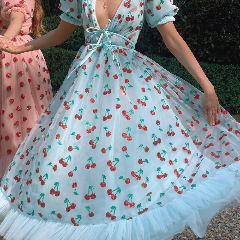 일반 소매 하이웨이스트 원피스 프렌치 딸기 스팽글 롱 스커트, 메쉬 스트랩 플리츠 드레스, 2 색, 여름 2023