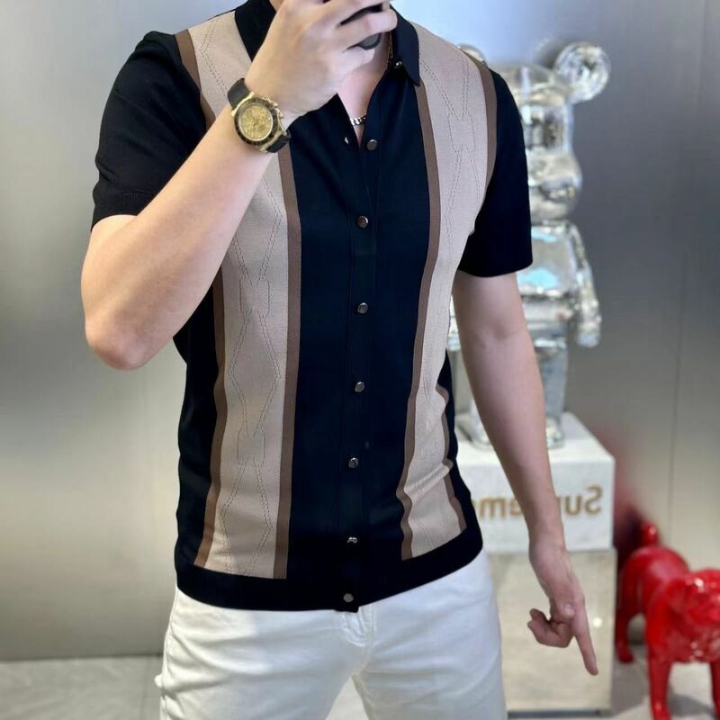 Streetwear kemeja lengan pendek pria, atasan ramping warna kontras kasual bisnis Lapel tipis serbaguna musim panas modis