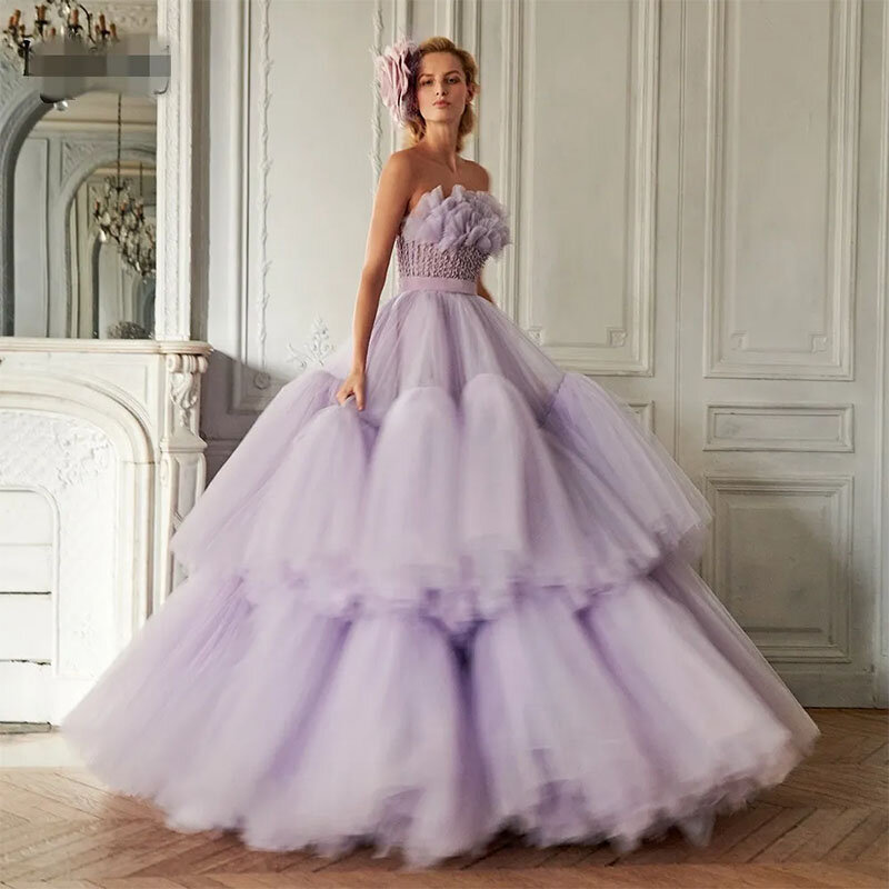 Gaun Prom Tulle Lavender elegan gaun malam panjang berbulu Tierd bermanik tanpa tali gaun Formal korset 2024