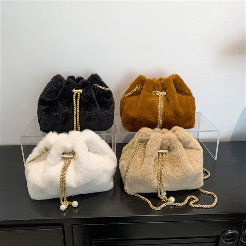 Практичная вместительная сумка-мешок, модная сумка из искусственного кроличьего меха и плюша, сумка-тоут, новинка зимы 2024, дизайнерская сумка