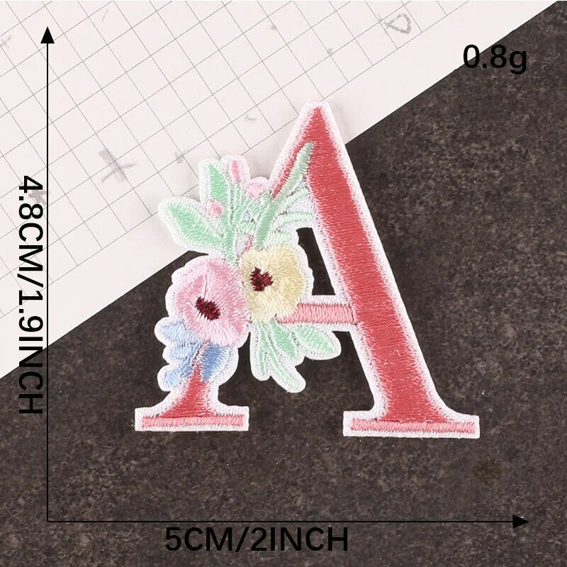 Neue Stickerei Brief Patch DIY Blumen Alphabet Aufkleber Kleber Stoff Zubehör Eisen auf Patches für Kleidung Kleid Handtaschen