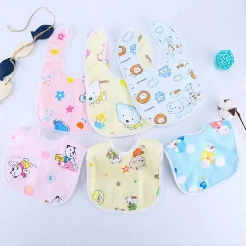 Babero impermeable de terciopelo de cristal para bebé, toalla de babero de dibujos animados, bolsillo de arroz, disponible en varios estilos