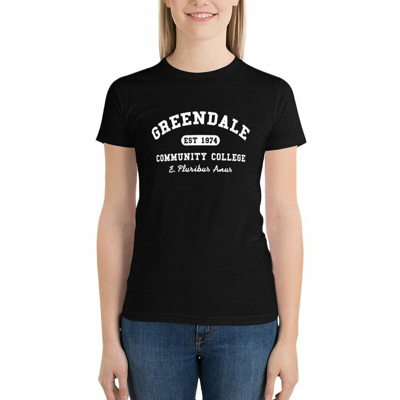 T-shirt graphique Greendale Community imprimés E Pluribus Anus pour femmes, médicaments
