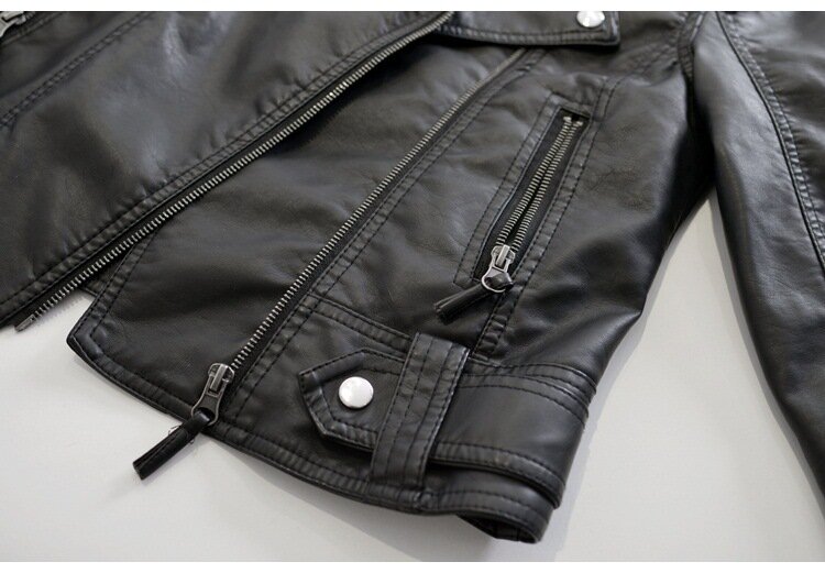 2024 nuova giacca da moto in Pu autunno da donna giacca in pelle lavata corta con cerniera obliqua sottile