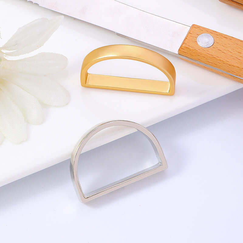1 Alloy High-end Boutique Semi-circular Napkin Ring D Letter Simple Metal Napkin Buckle