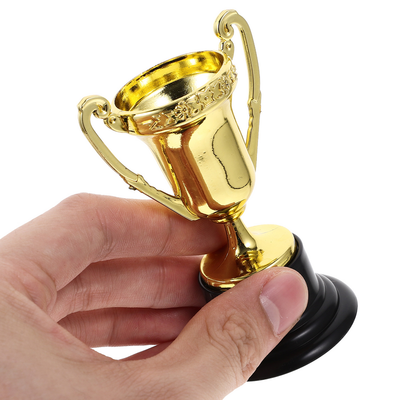 Mini trofeo de premio para niños pequeños, trofeo de premio de plástico, trofeo de recompensa para niños, juegos para interiores y exteriores, favores de fiesta
