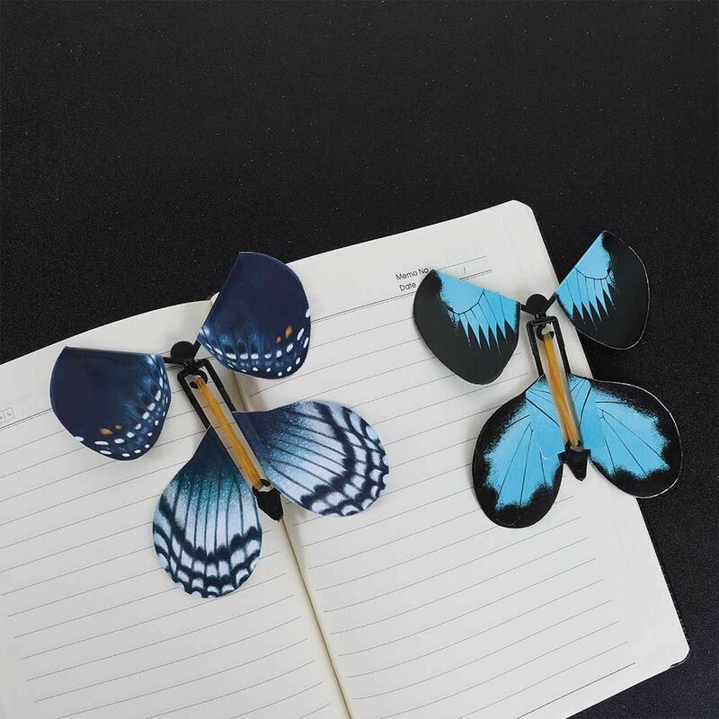 New Rubber Band Fairy Surprise Flying Card Toy spaventare Prop Clockwork Insect Magic Butterfly