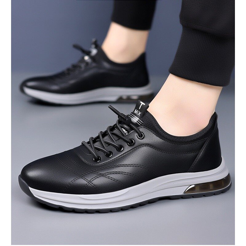 Sapato masculino casual de couro macio, tênis para caminhada ao ar livre, slip-on leve, estilo britânico, novo, estilista, primavera, outono, moda