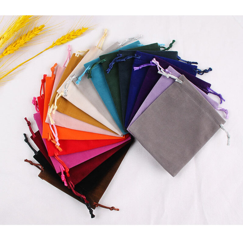 Pequeno Drawstring Velvet Bag para Jóias Display, Flanela Bolsas para Anel e Colar, Embalagem de Presente, Novo, 100 Pçs/lote, 7x9cm