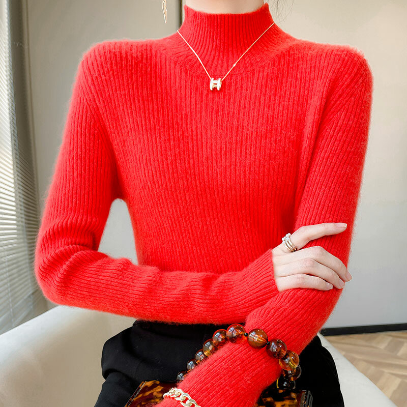 Женский шерстяной трикотажный свитер-водолазка на осень и зиму