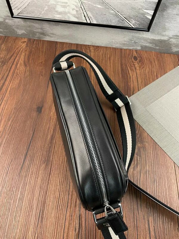 Fashion B Design Shoulder Bag Men's Casual Business Commuter Shoulder Bag Crossbody Bag Genuine Leather Quality Chest Bag
