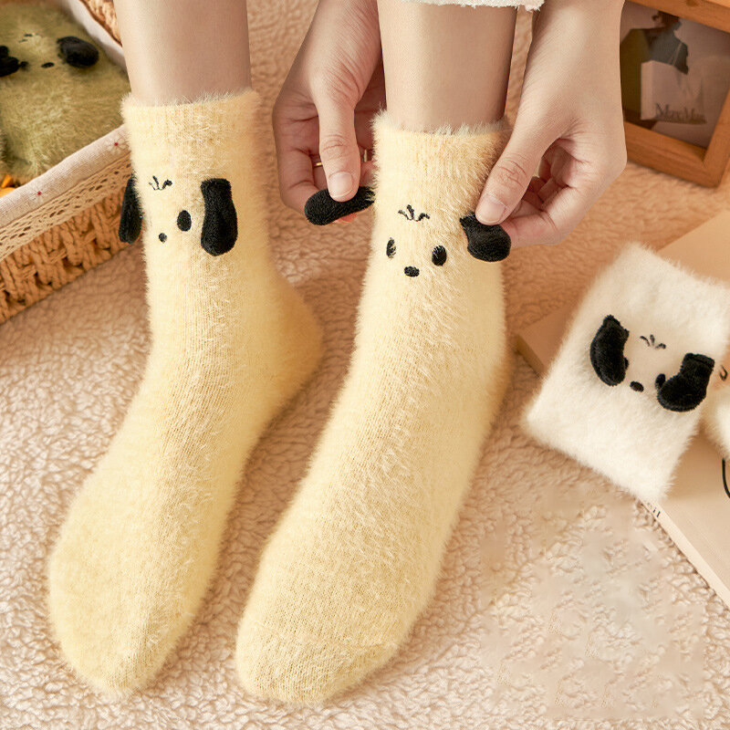 Норковые плюшевые утепленные носки зимние теплые Мультяшные выражения Плюшевые короткие чулки модные теплые домашние напольные носки для девочек
