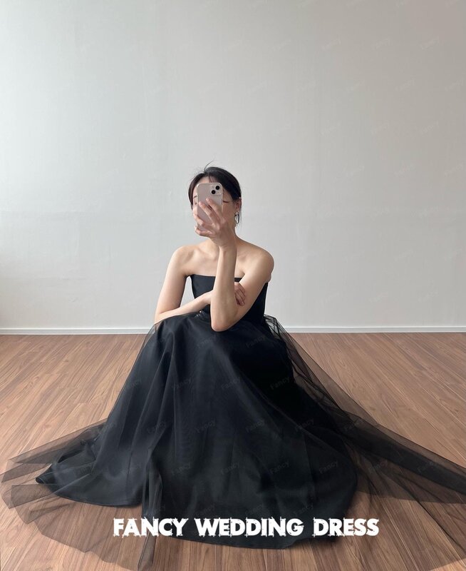 Fantazyjna czarna satynowa suknia ślubna koreańska sesja zdjęciowa bez ramiączek bez rękawów do podłogi suknia ślubna wiązanie na pięcie z szalem