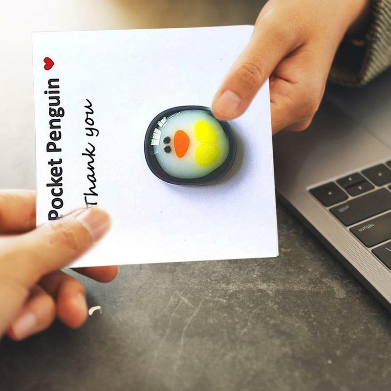 Mały pingwin kieszonkowy na pamiątkę miniaturowy pingwin ozdobny uroczy prezent z małą kartka z wiadomością odległością