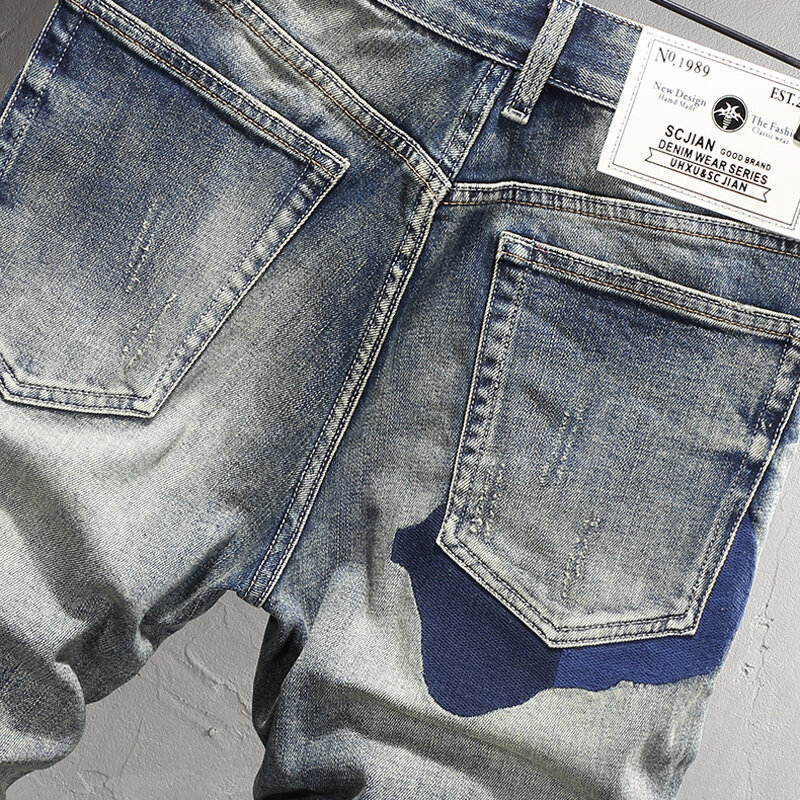 Jeans curto rasgado azul lavado com elástico retrô masculino, remendo bordado, shorts jeans Hip Hop, moda rua verão