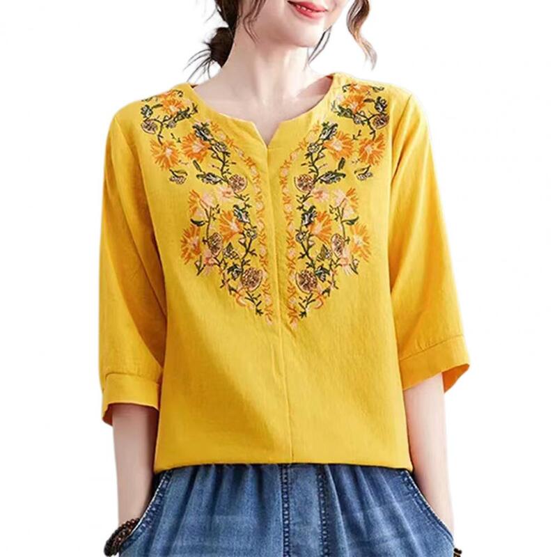 Camisa informal con cuello en V para mujer, jersey de media manga, Tops bordados, patrón Floral, blusa suelta transpirable, ropa de mujer