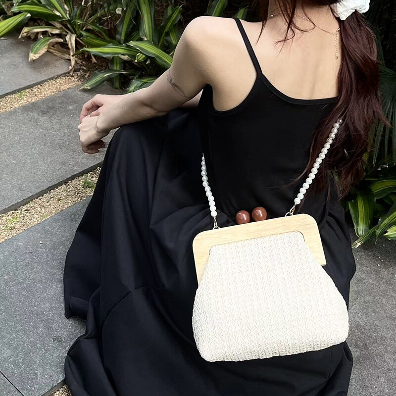 Fashion Weave Straw Shoulder Bag For Women 2024 Summer Wooden Top Handle Clip Bag Luxury Designer Handbags Trend Female Handbag