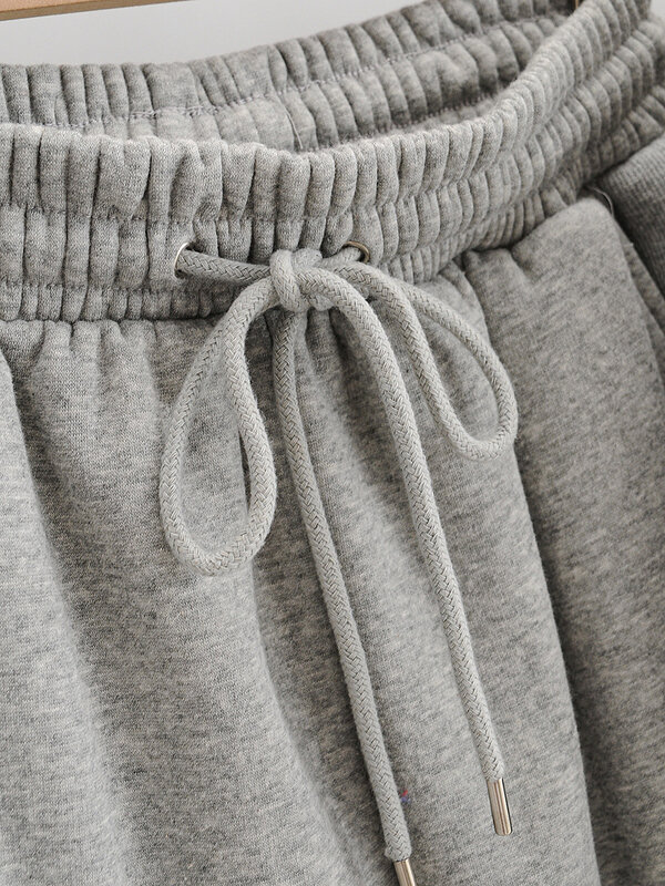 Conjunto de moletom e calças cortadas em duas peças, cordão com capuz, logotipo personalizado, monocromático, outono, inverno, 2023, novo