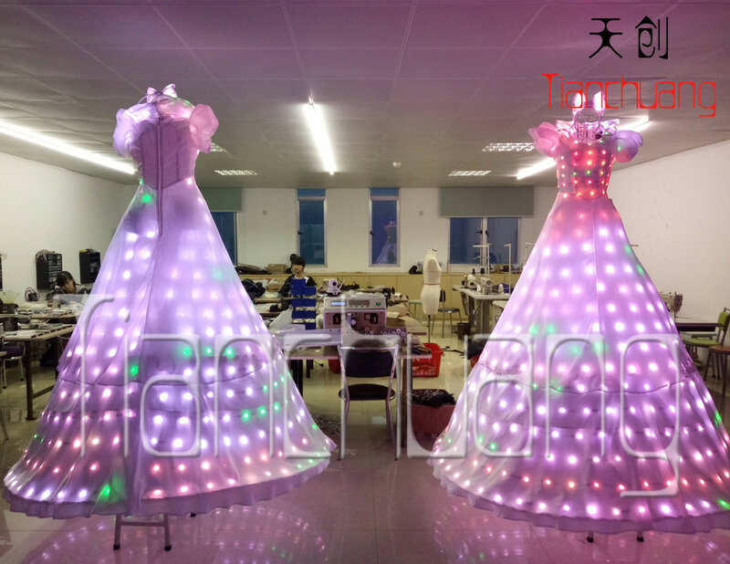 Kostum LED Robot kostum bercahaya pakaian Stilts bersinar pakaian LED pertunjukan bakat menari pakaian pria gaun dansa Ballroom