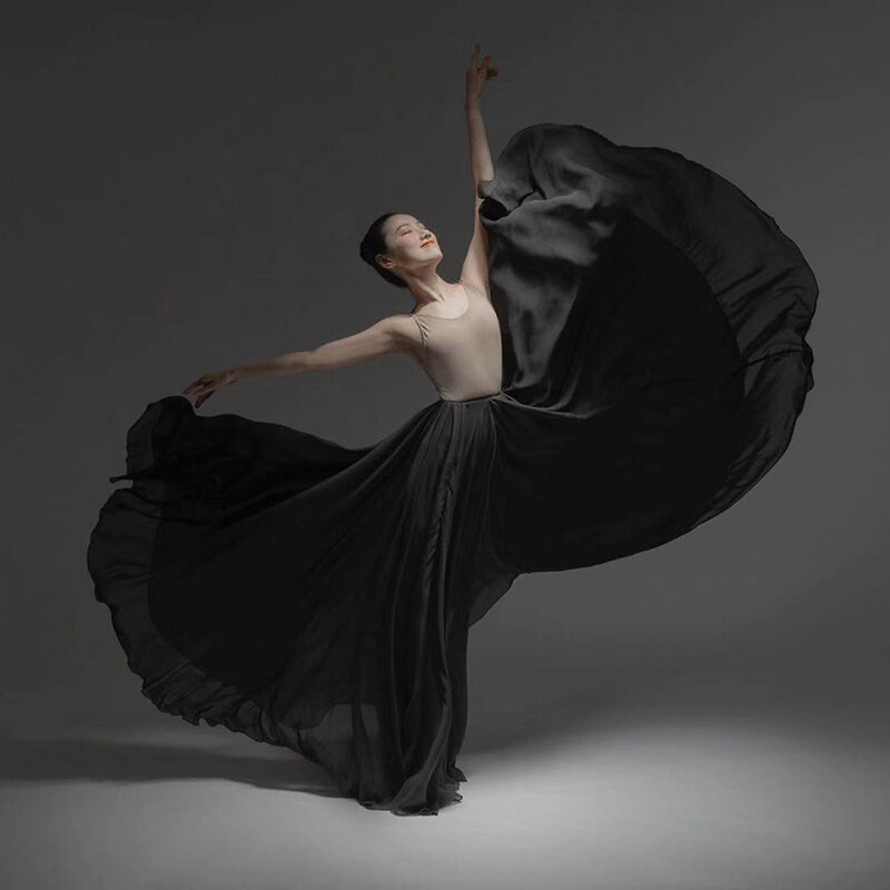 Nieuwe Klassieke Danskostuums Elegante Dunne Chiffon Losse Jurken Flamenco Podiumkleding Zachte Feeënoefenkleding