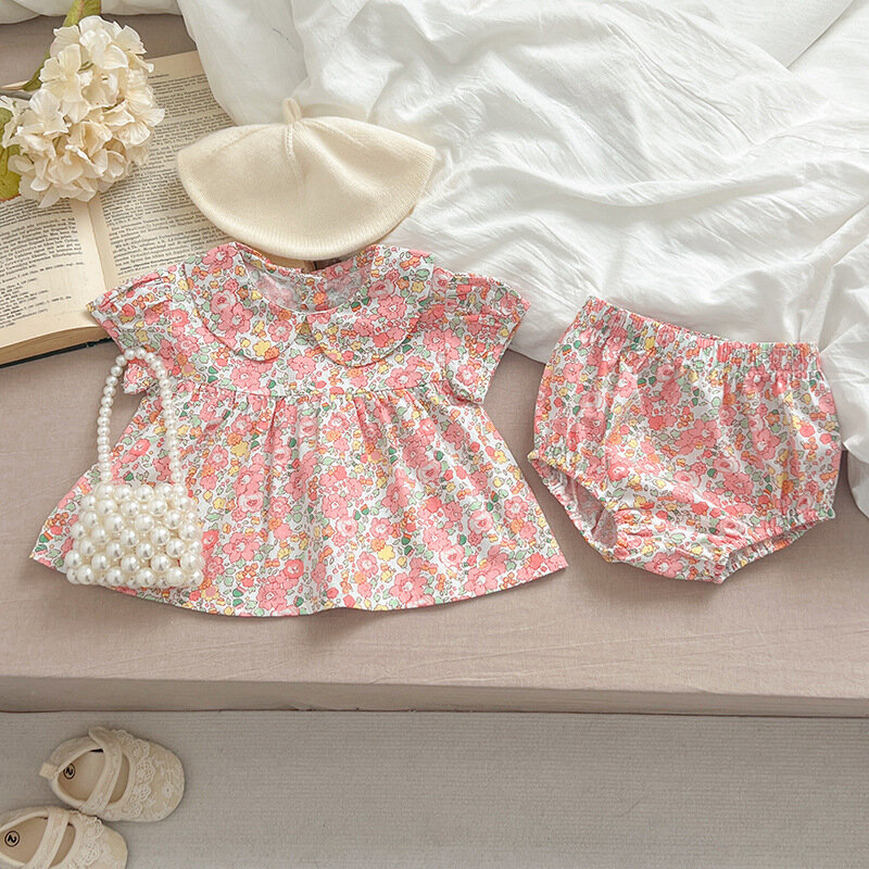 Im Sommer 2024 Baby Mädchen 2 Stück Kleidung Set Baumwolle Blumen gedruckt Peter Pan Kragen T-Shirts Shorts Anzug Baby Mädchen Outfits