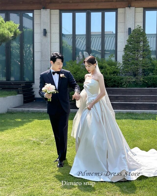 Elegant A Line Thick Soft Korea Satin Wedding Dresses Photoshoot Strapless Draped Princess Bridal Gowns Custom Made Bespoke