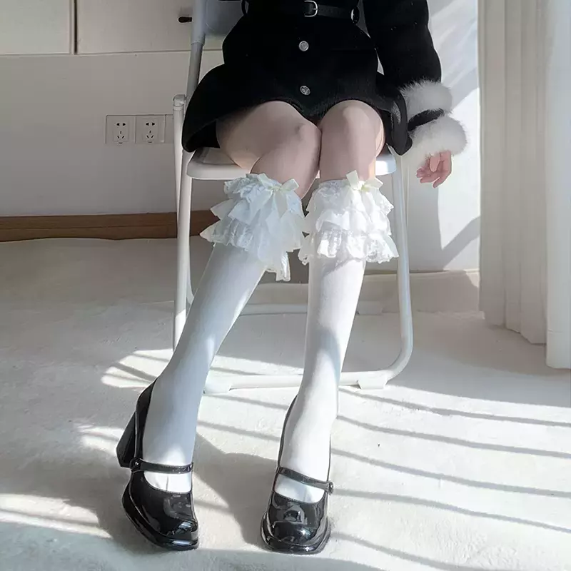Lolita-Calcetines Kawaii con volantes para mujer, medias hasta la rodilla con lazo bonito, estilo japonés, blanco y negro