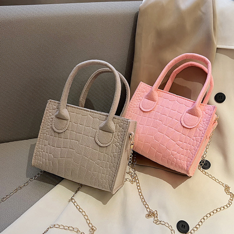 2024 neue Mode Frauen Filz kleine quadratische Tasche einfache vielseitige lässige Kette Handtaschen beliebte Stein trend ige Textur Einkaufstasche