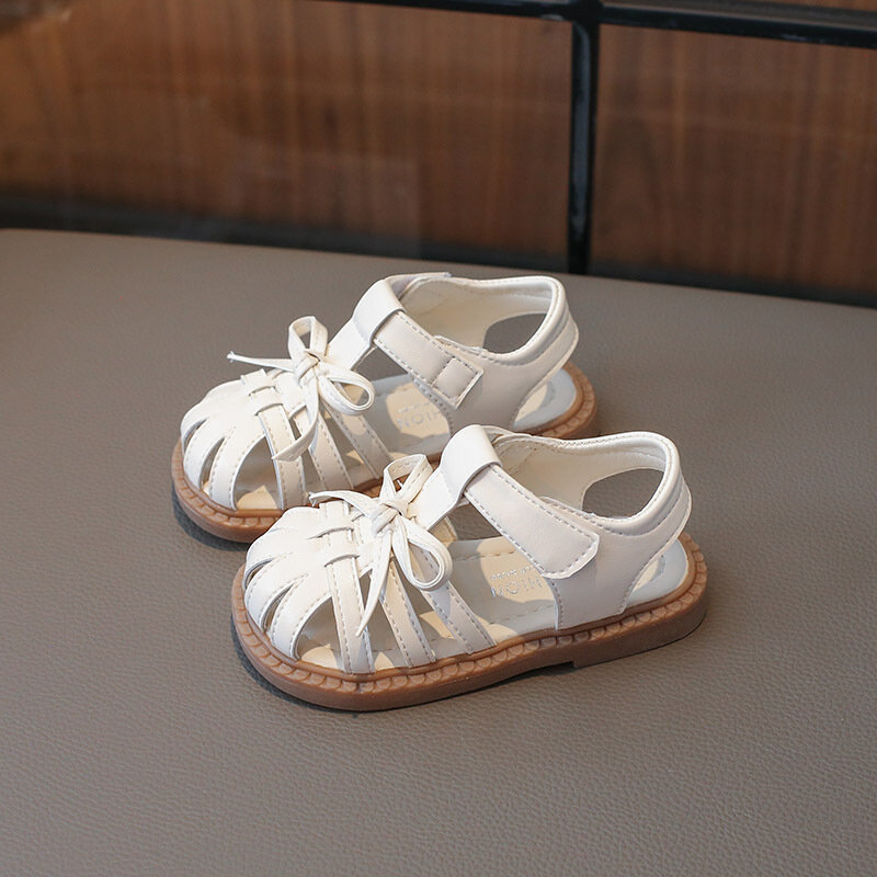 Sandálias Baotou casuais para bebês, versão coreana de sapatos infantis Princess Soft, verão, novo, 2024