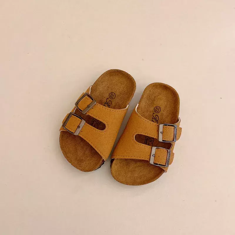 Buty dziecięce Miękkie pantofle Lato 2023. Nowa koreańska wersja Chłopcy i dziewczęta na zewnątrz Modne sandały plażowe Uniwersalne płaskie obcasy unisex