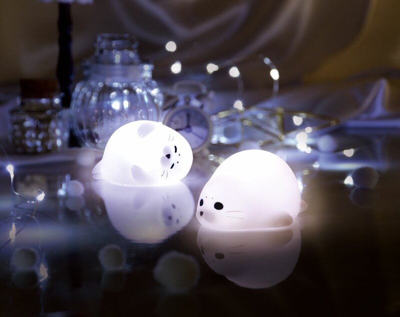 Japan Original Genuine Yell Cute Kawai Glowing Seal Sea Animal Led Night Light Gashapon Figures Table Ornament