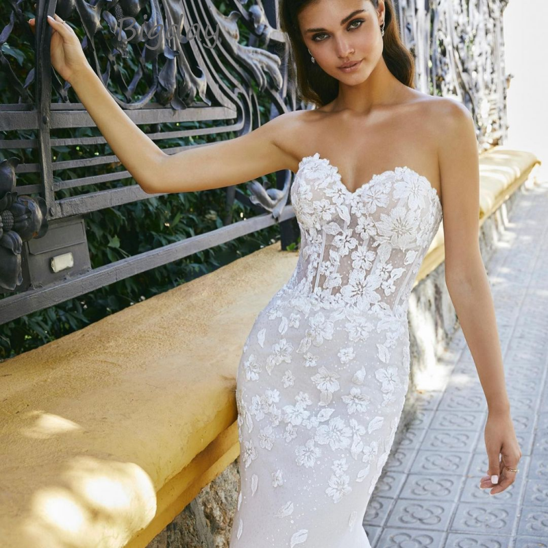 Elegancka suknia ślubna syrenka dla kobiet biała koronkowa aplikacja z długim rękawem otwarta suknia ślubna Train Vestidos De Novia