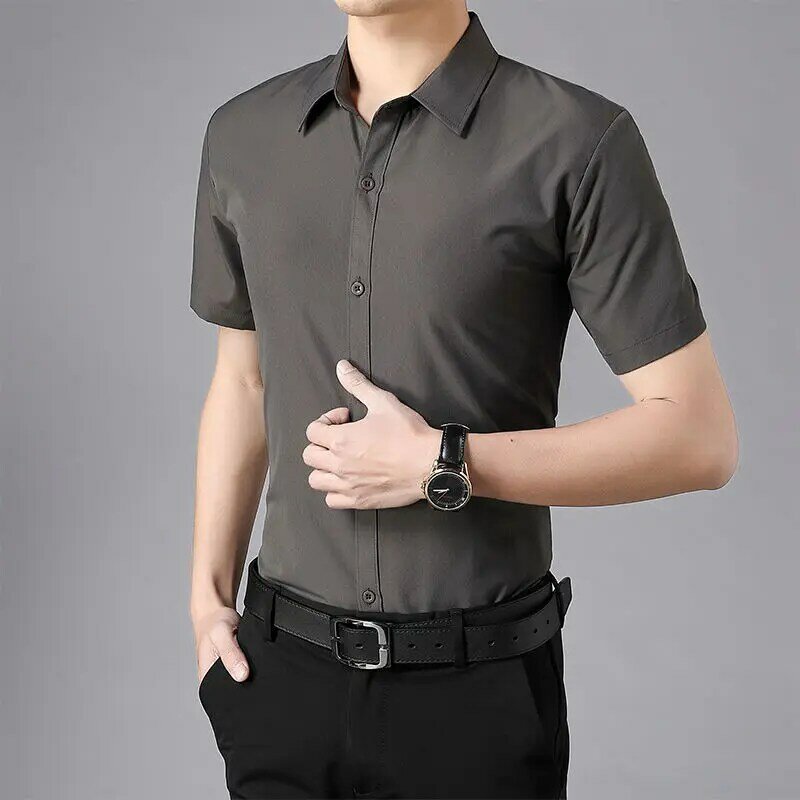 Sommer dünne England Stil Männer Smart Casual einfache Mode High-End-Kurzarmhemd Revers Knopf solide schlanke vielseitige Top