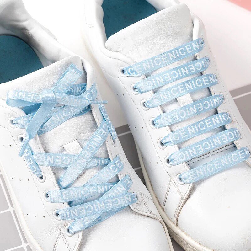 Cordones planos para zapatos informales, cordones con letras estampadas, tejido satinado de alta calidad, color blanco, 9 colores, 1 par