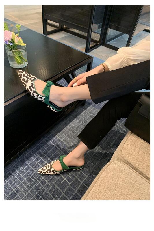 Sepatu Muller rambut kuda cetak macan tutul, sepatu wanita seksi untuk pakaian musim panas, sepatu setengah sandal gaya Prancis pita warna yang cocok