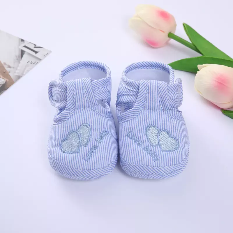 Sepatu musim semi dan musim gugur untuk pria dan wanita usia 0-1 tahun sepatu balita sol lembut sepatu berjalan bayi 3-6-9 bulan
