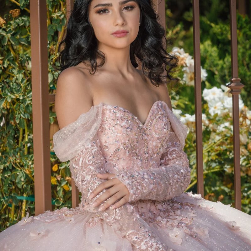 Quinceanrra promドレス、ピンクの魅力的な3D花、肩のプリンセスのキラキラ光る、長い甘い16のドレス、graceful