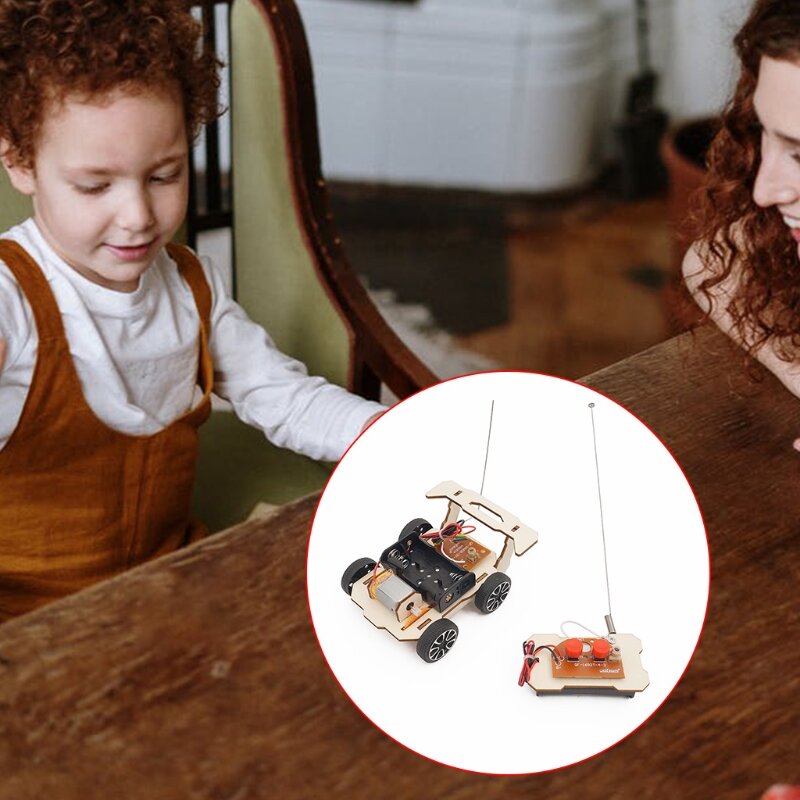 Houten doe-het-zelf-automodelsets met afstandsbediening, doe-het-zelf-wetenschappelijk experiment en educatief STEM-speelgoed