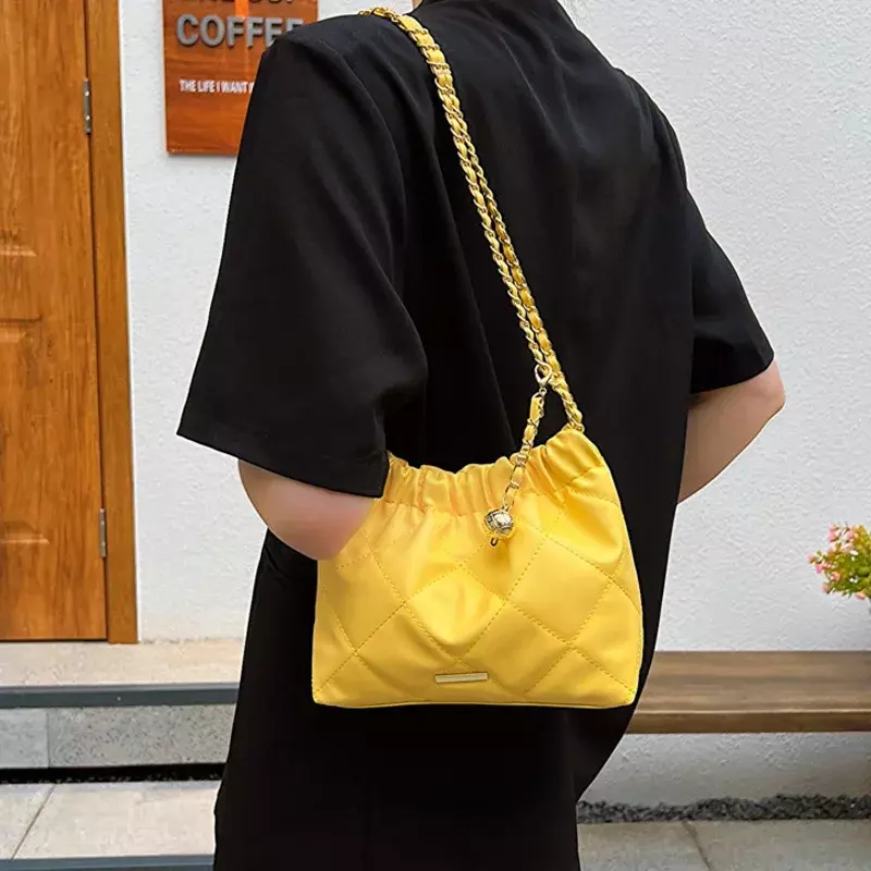 Женские клетчатые сумки через плечо ADX05, модные плиссированные дизайнерские сумки через плечо из искусственной кожи, Повседневная дорожная сумка-ведро с цепочкой и ремешком