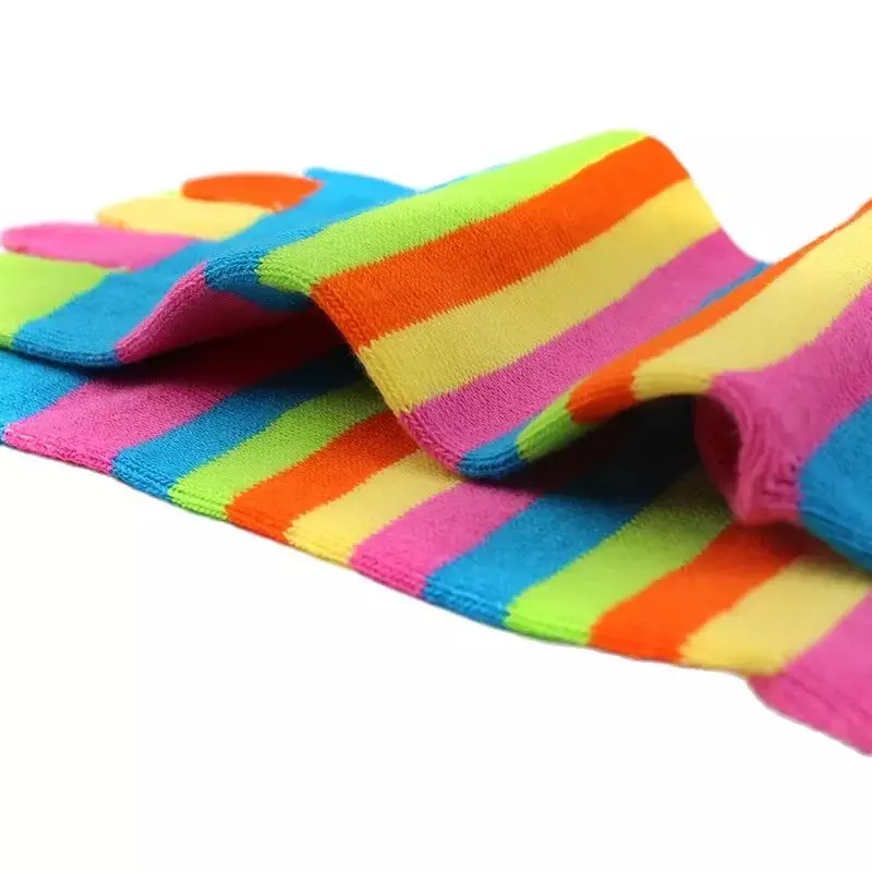 Meias de tubo médio arco-íris 5 dedos para mulheres, algodão, listrado, moda colorida, jovem, absorvente de suor, meias Happy Toe, 5 pares por lote