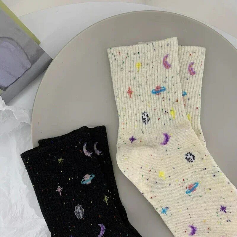 Engraçado lua e estrelas padrão meias para mulheres, harajuku, planeta, espaço, tubo, fêmea, doce, quente, bonito, casual, streetwear, colorido