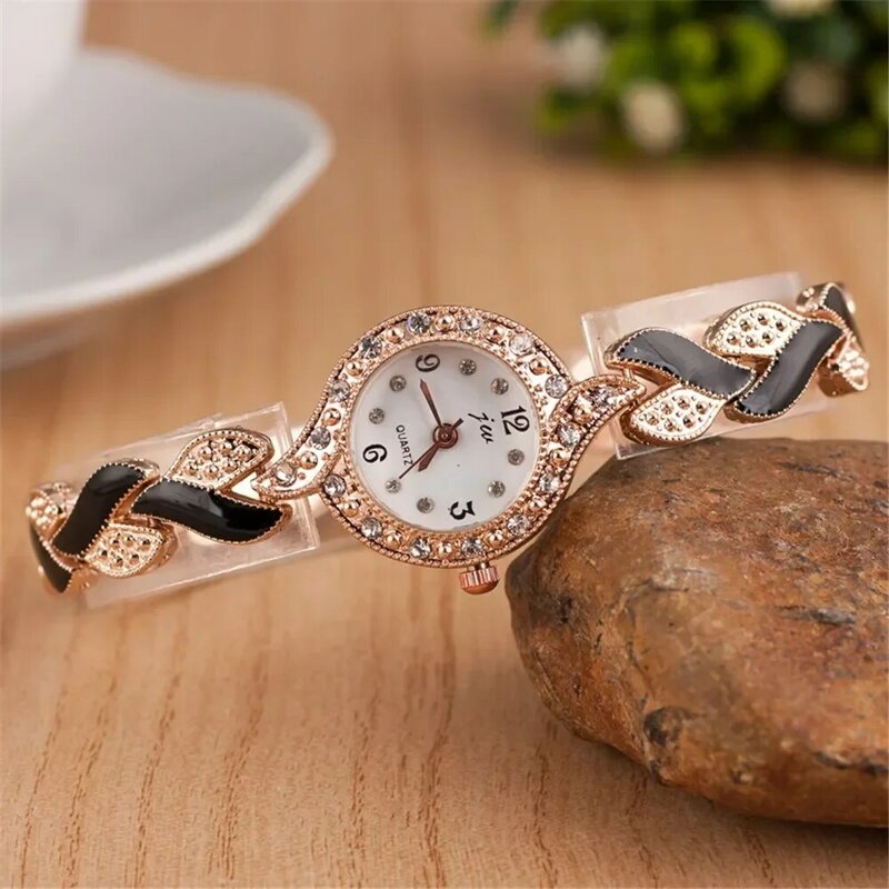 Montre numérique simple pour femme, bracelet en acier coloré, alliage, montres-bracelets à quartz, biscuits, cadeaux de mode de luxe pour femme