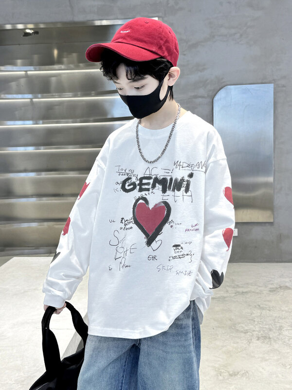 Kaus anak laki-laki, baju lengan panjang cetak huruf cinta sweatshirt Musim Semi Korea edisi anak-anak Barat serbaguna trendi tari Jalan