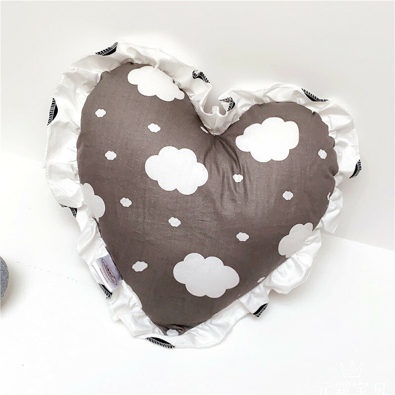 Skandynawska INS stylowe poduszka dla dziecka bawełniana kropka nadruk chmury poduszka w kształcie serca łóżeczko dla dziecka poduszka dekoracyjna do pokoju dziecięcego